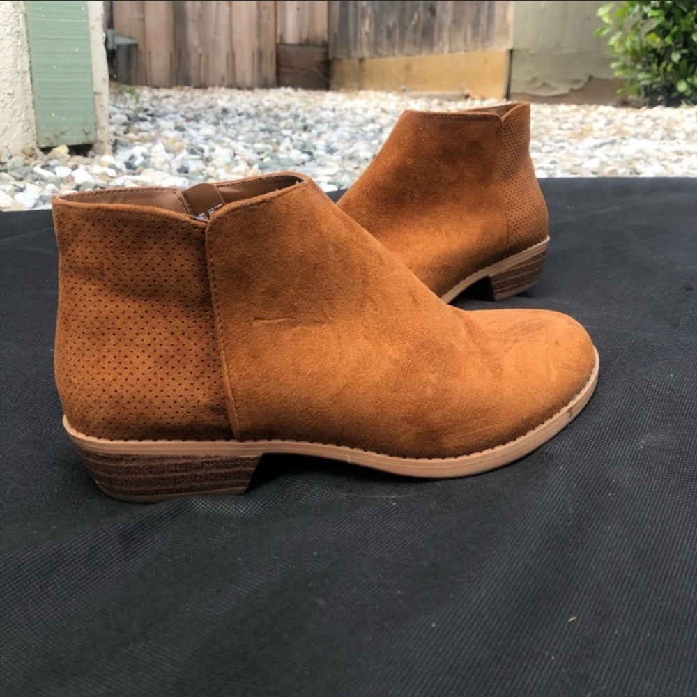 Girls' Micro Suede Fashion Ankle Booties - Picture 3 of 3
